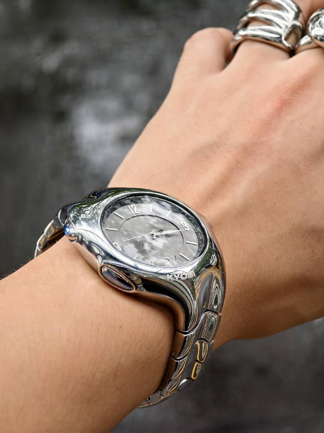 "Mobius" X5000-Quartz